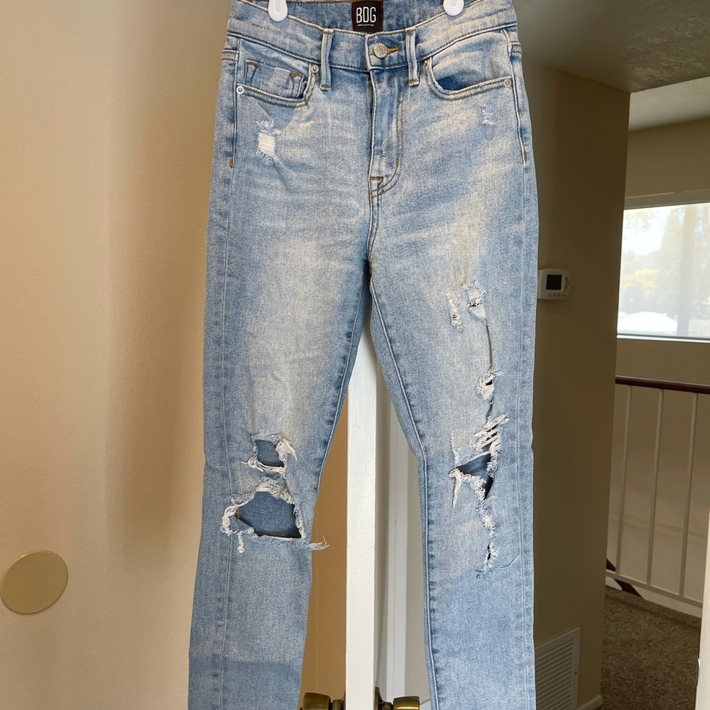 BDG High Rise Twig Ripped Skinny Jeans
